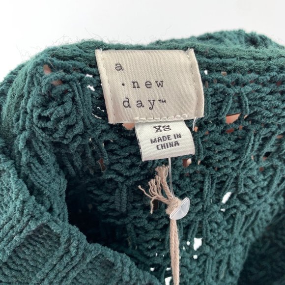 A New Day NWT Women's Green Crew Neck Chunky Knit Pullover Sweater Size XS - Picture 6 of 7